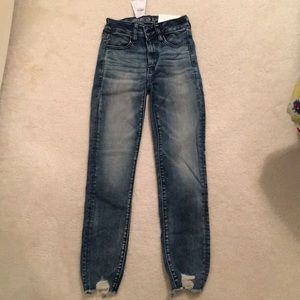 Brand new American eagle jeans.